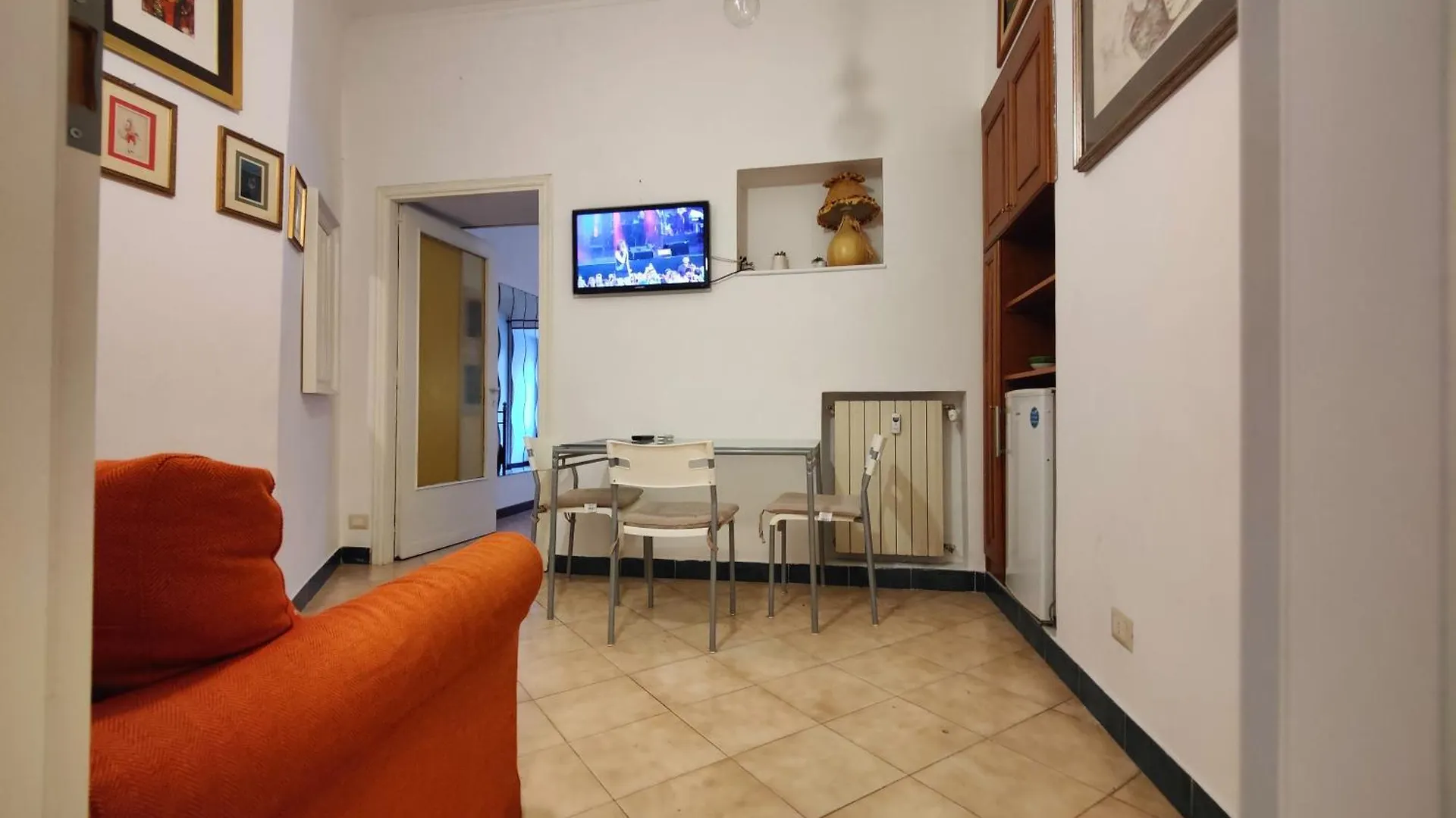 Appartamento Gracchi 15 Rome 0*,  Italy